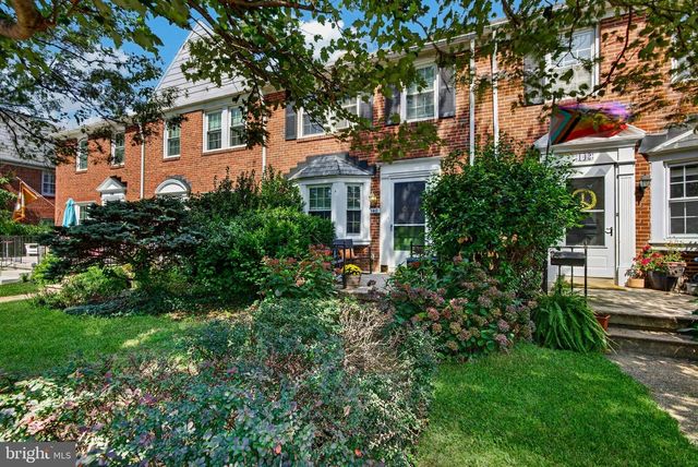 140 HOPKINS RD, Baltimore, MD 21212