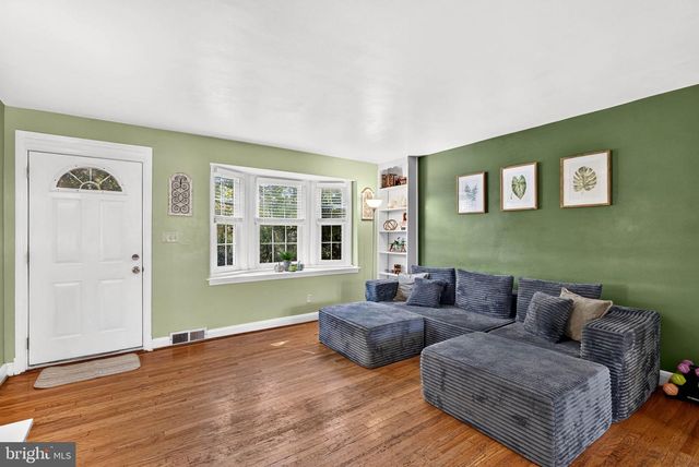 140 HOPKINS RD, Baltimore, MD 21212