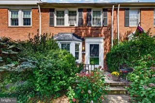 140 HOPKINS RD, Baltimore, MD 21212