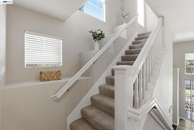 9003 Falcon St, Danville, CA 94506