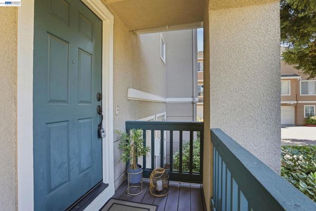 9003 Falcon St, Danville, CA 94506