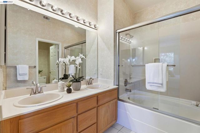 9003 Falcon St, Danville, CA 94506