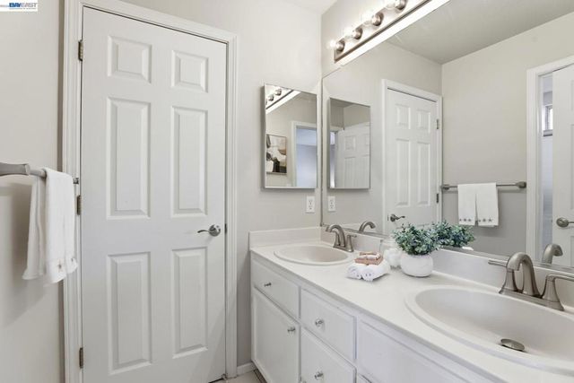 9003 Falcon St, Danville, CA 94506