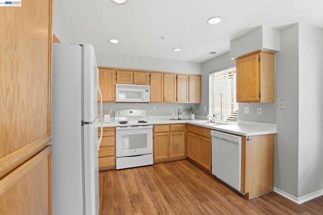 9003 Falcon St, Danville, CA 94506