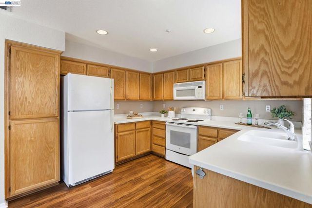 9003 Falcon St, Danville, CA 94506