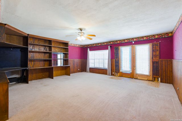 6430 RIDGE FOREST DR, San Antonio, TX 78233