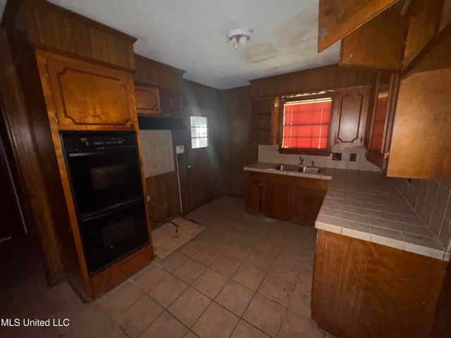 2318 Breckinridge Road, Jackson, MS 39204