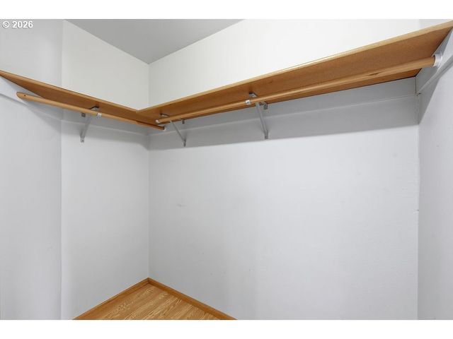 196 S 72ND St, Springfield, OR 97478