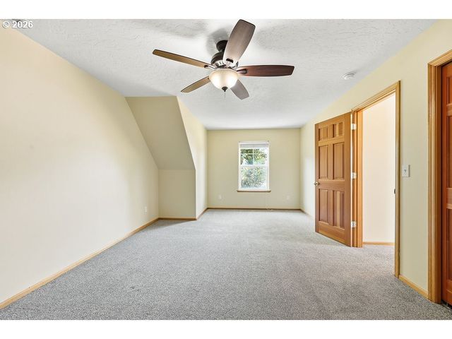 196 S 72ND St, Springfield, OR 97478
