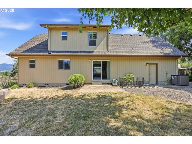 196 S 72ND St, Springfield, OR 97478