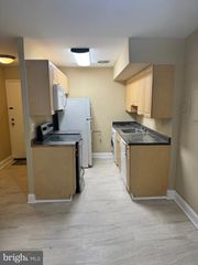 1009 CHILLUM RD #110, Hyattsville, MD 20782