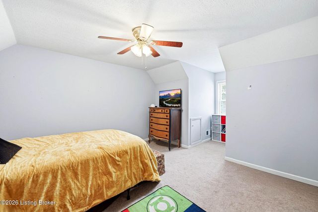 6627 Sun Ray Dr, Louisville, KY 40272