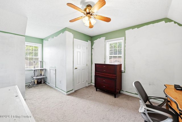 6627 Sun Ray Dr, Louisville, KY 40272