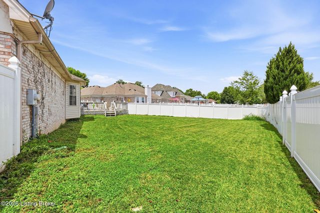 6627 Sun Ray Dr, Louisville, KY 40272