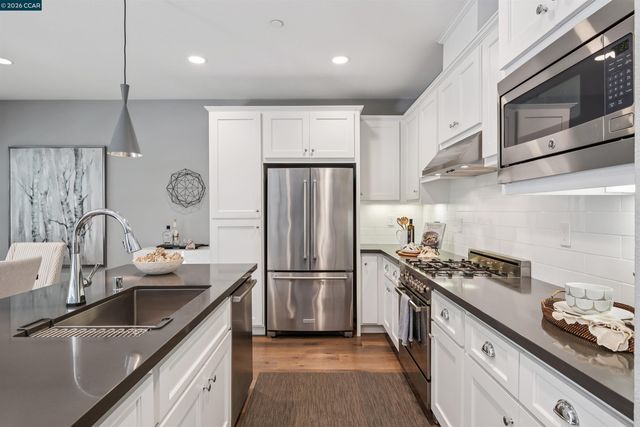 18 Brookstone Ln, Danville, CA 94526