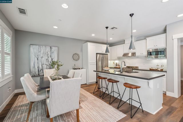 18 Brookstone Ln, Danville, CA 94526