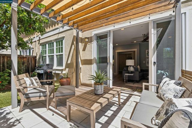 18 Brookstone Ln, Danville, CA 94526