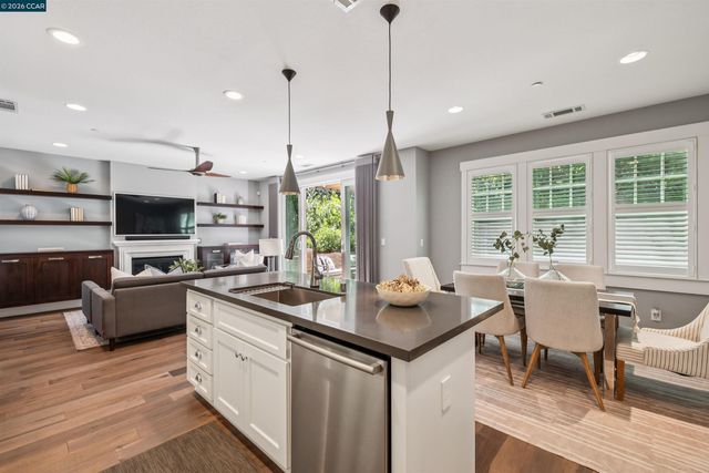 18 Brookstone Ln, Danville, CA 94526