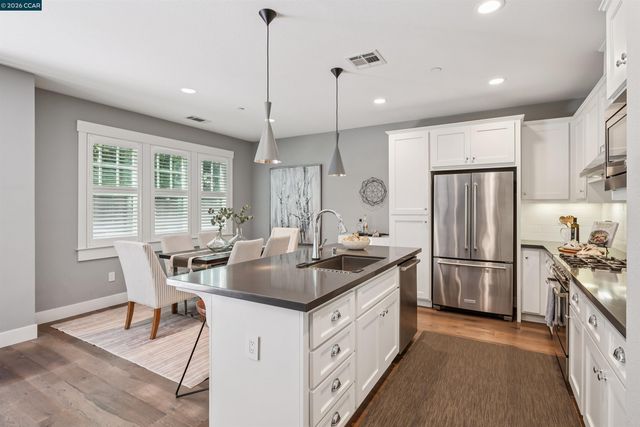 18 Brookstone Ln, Danville, CA 94526