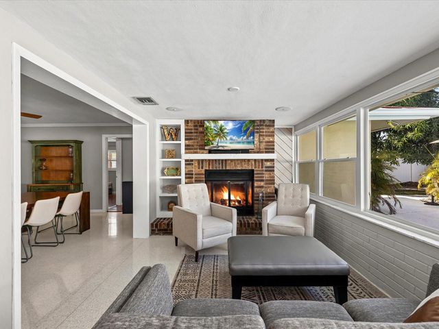 1090 MCFARLAND STREET, Dunedin, FL 34698