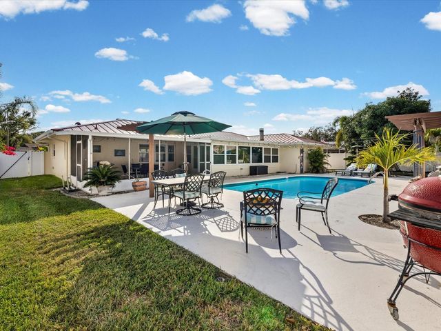 1090 MCFARLAND STREET, Dunedin, FL 34698