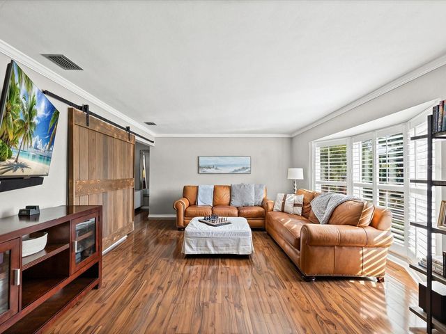 1090 MCFARLAND STREET, Dunedin, FL 34698