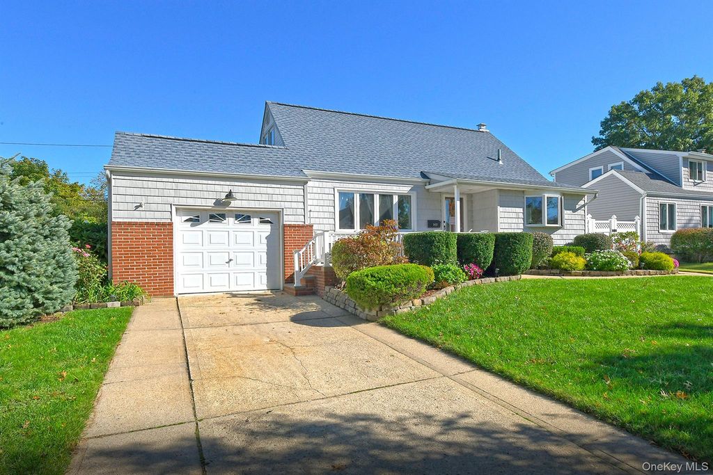 3153 Ward Lane, Wantagh, NY 11793 — photo 2