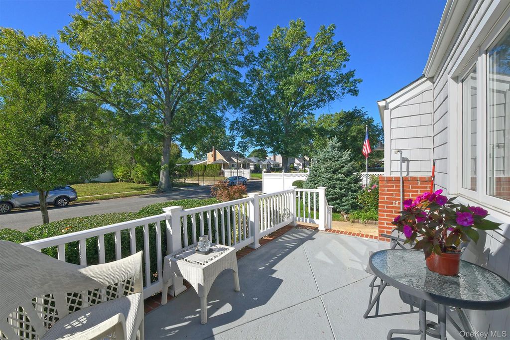 3153 Ward Lane, Wantagh, NY 11793 — photo 5