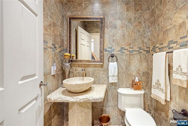 19 Sherbrooke Court 27, Saddle River, NJ 07458