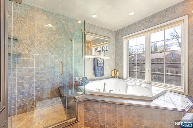 19 Sherbrooke Court 27, Saddle River, NJ 07458