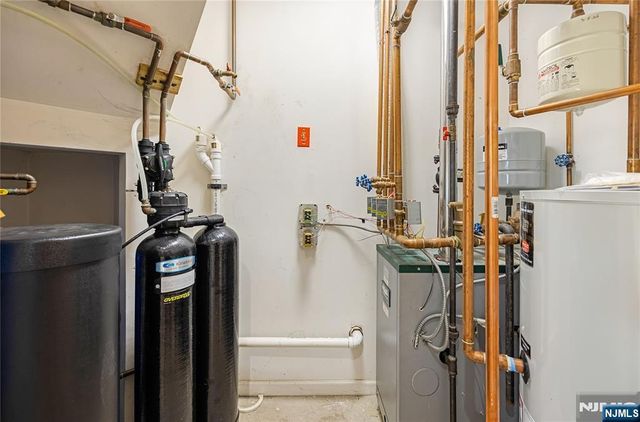 19 Sherbrooke Court 27, Saddle River, NJ 07458