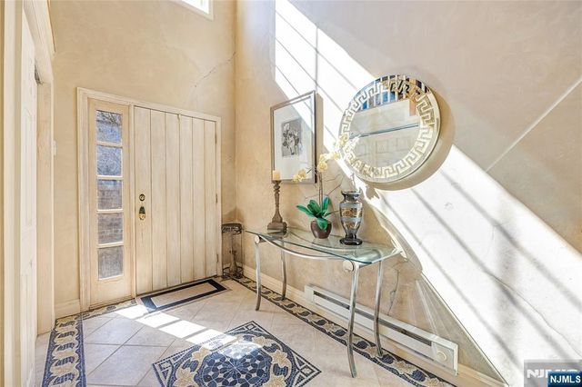 19 Sherbrooke Court 27, Saddle River, NJ 07458