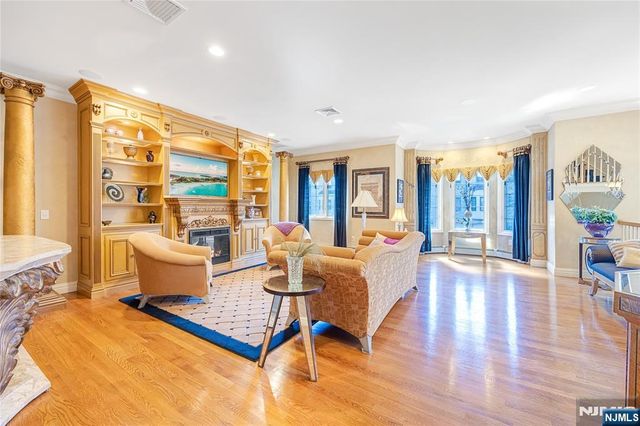 19 Sherbrooke Court 27, Saddle River, NJ 07458