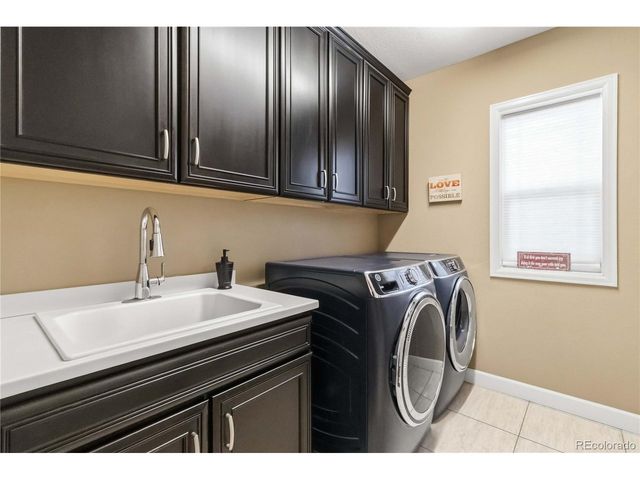 1600 Knotty Pine Way, Castle Rock, CO 80108
