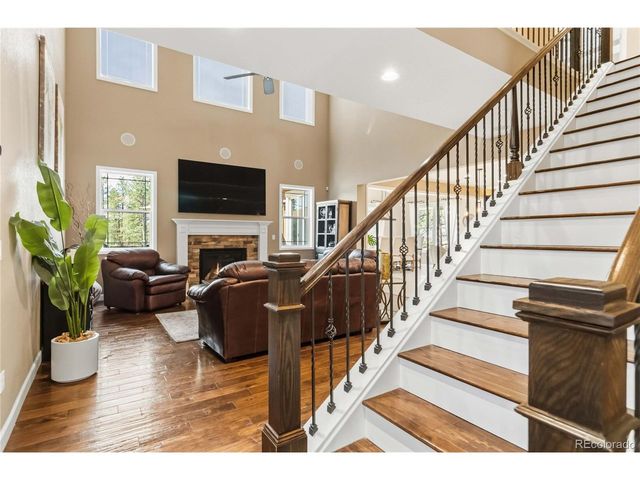 1600 Knotty Pine Way, Castle Rock, CO 80108