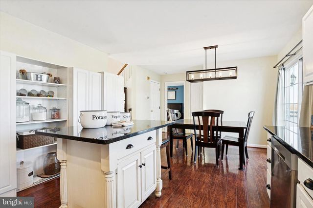 815 CHESTNUT HILL RD, Parkesburg, PA 19365