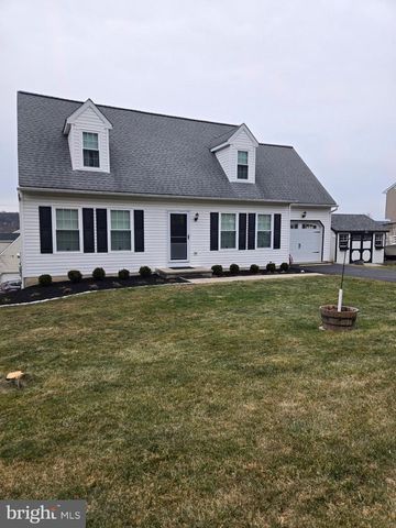 815 CHESTNUT HILL RD, Parkesburg, PA 19365