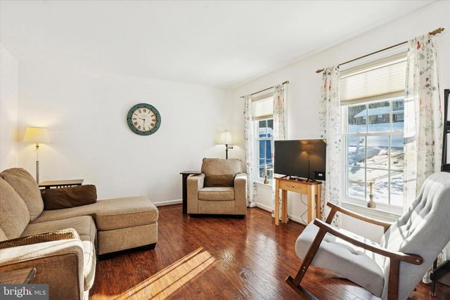 815 CHESTNUT HILL RD, Parkesburg, PA 19365