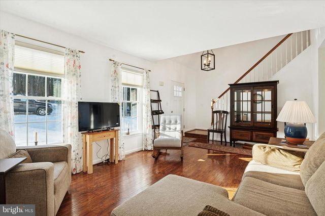 815 CHESTNUT HILL RD, Parkesburg, PA 19365