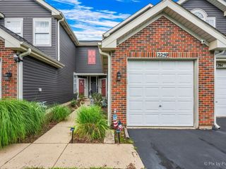 2259 Lake Ridge Drive, Glendale Heights, IL 60139