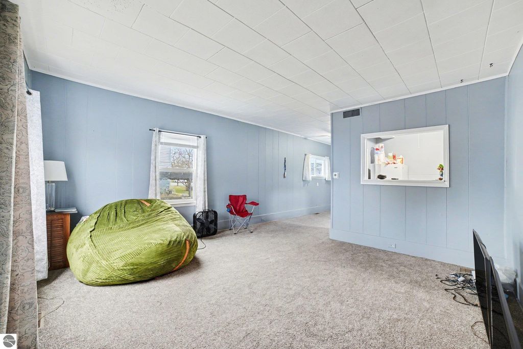 Image 15 of property listing at 214/216 N Pine Street, St Louis, MI 48880