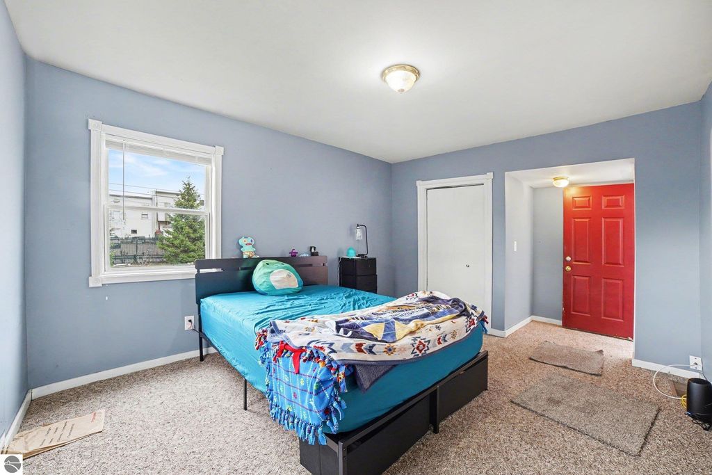 Image 20 of property listing at 214/216 N Pine Street, St Louis, MI 48880