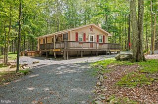 1143 RANGER TRL, Pocono Lake, PA 18347