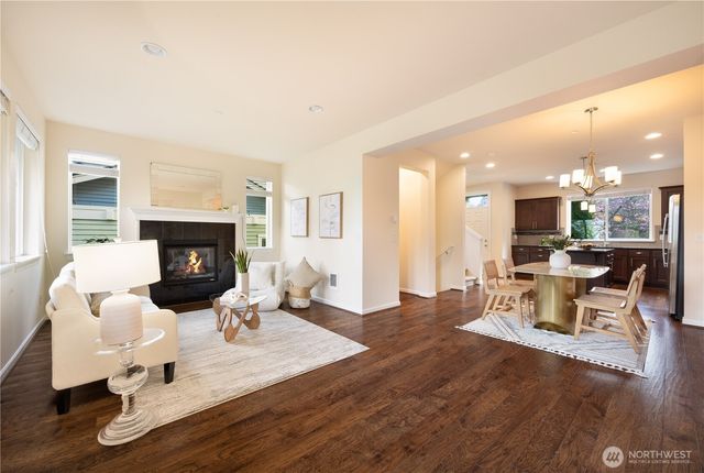 2381 25th Avenue NE, Issaquah, WA 98029