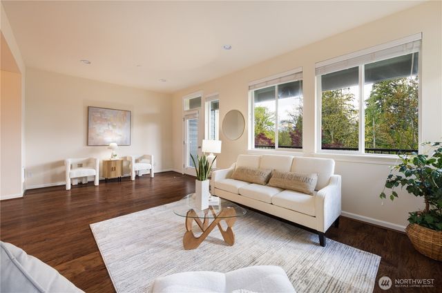 2381 25th Avenue NE, Issaquah, WA 98029