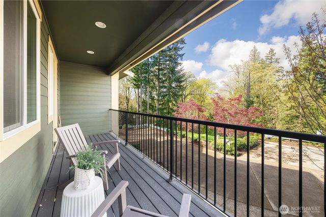 2381 25th Avenue NE, Issaquah, WA 98029