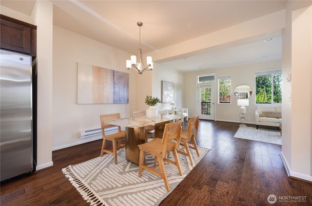 2381 25th Avenue NE, Issaquah, WA 98029