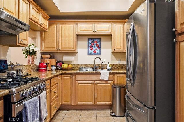 14239 Sherman Way 3, Van Nuys, CA 91405