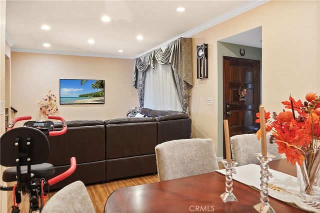 14239 Sherman Way 3, Van Nuys, CA 91405