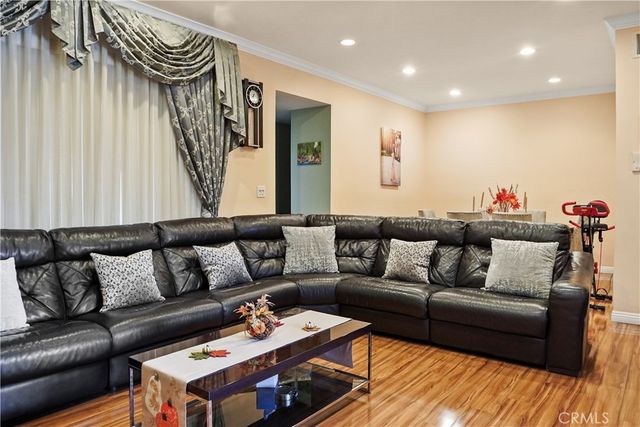 14239 Sherman Way 3, Van Nuys, CA 91405